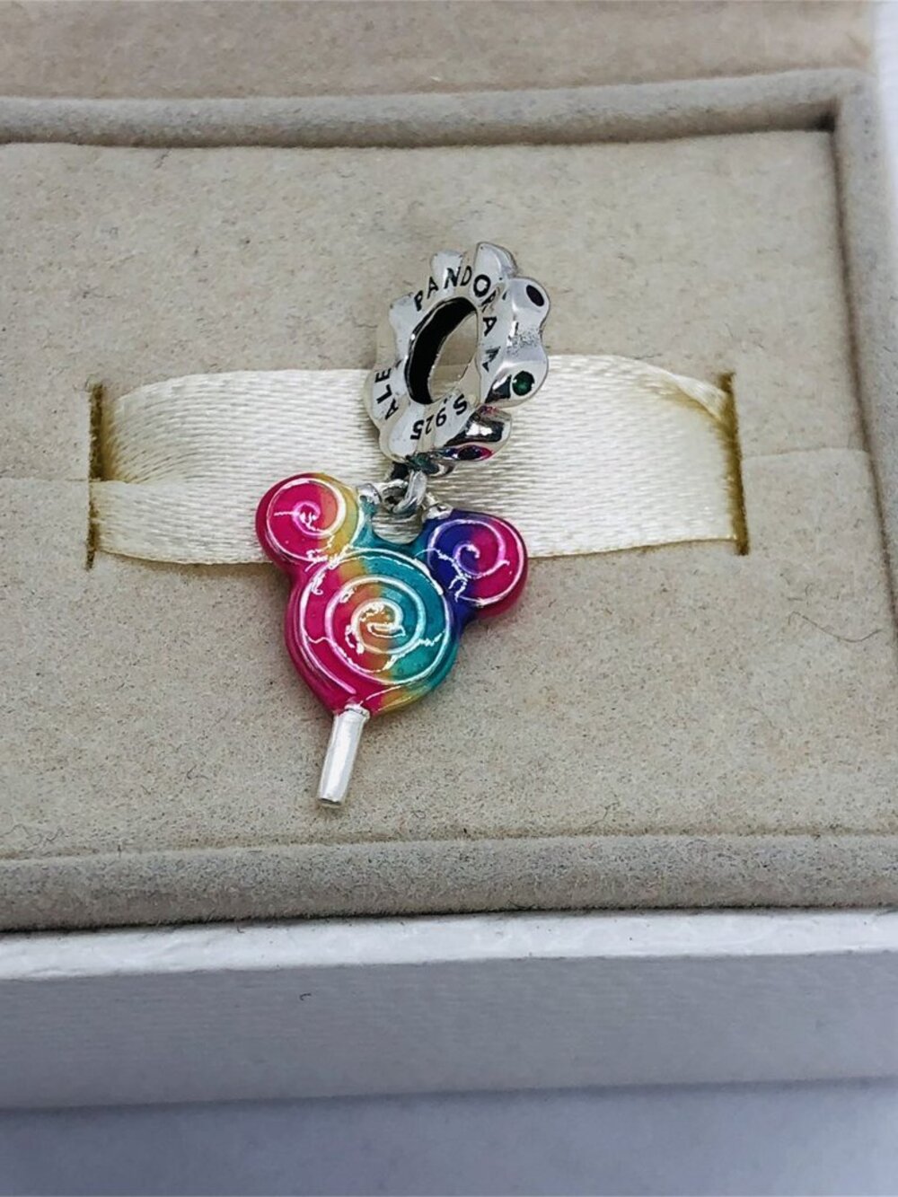 ✨🔥PANDORA Disney lollipop ear mickey charm - Picture 5 of 5